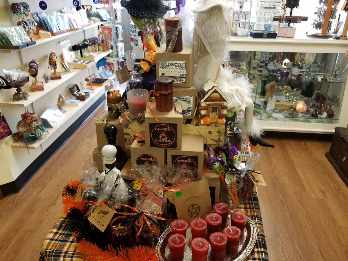 TinasThisAnThat's tweet photo. Tina's This and That in Tom's River. Your Samhain Headquarters. #flyonover #magicisbrewing #witch #wicca #BlessedBe #metaphysicalshoppe https://t.co/wTF4oKIIlD