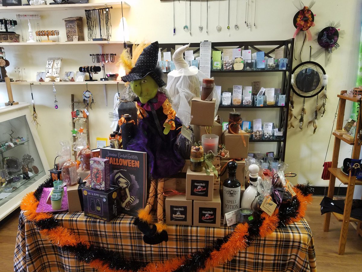 TinasThisAnThat's tweet photo. Tina's This and That in Tom's River. Your Samhain Headquarters. #flyonover #magicisbrewing #witch #wicca #BlessedBe #metaphysicalshoppe https://t.co/wTF4oKIIlD