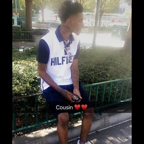 TrueHooper101's tweet image. Happy Birthday To My Brother 💪 Shit Fucked Up You Died Before Yo B-day 😪 I Love You Gee Im Really Going Through It 💯
#LongLiveMyBrother✨☝