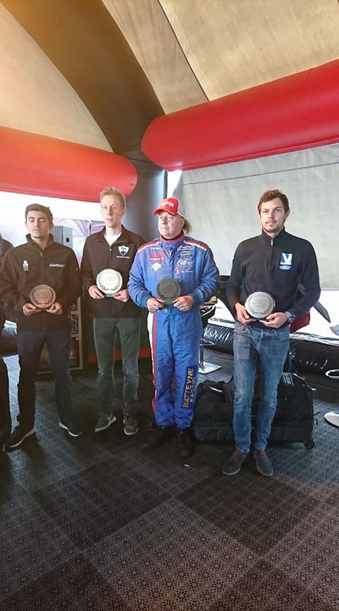 LegendsCars's tweet photo. #LCC2017 Round 6 Circuit du Val de Vienne
Podium du meeting :
1 Antoine Morisset
2 Théo Bourgogne
3 Claude Watteyne et David De Saeger https://t.co/5aJwmahYWy