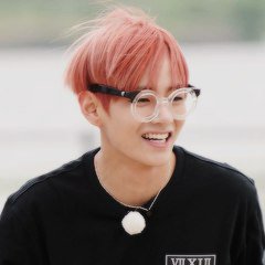 vasiliy_fr's tweet photo. '
#BTS #ARMY
#DNA5thWin #DNA70M
#V #KimTaehyung #taehyung https://t.co/8M4s01EM3L
