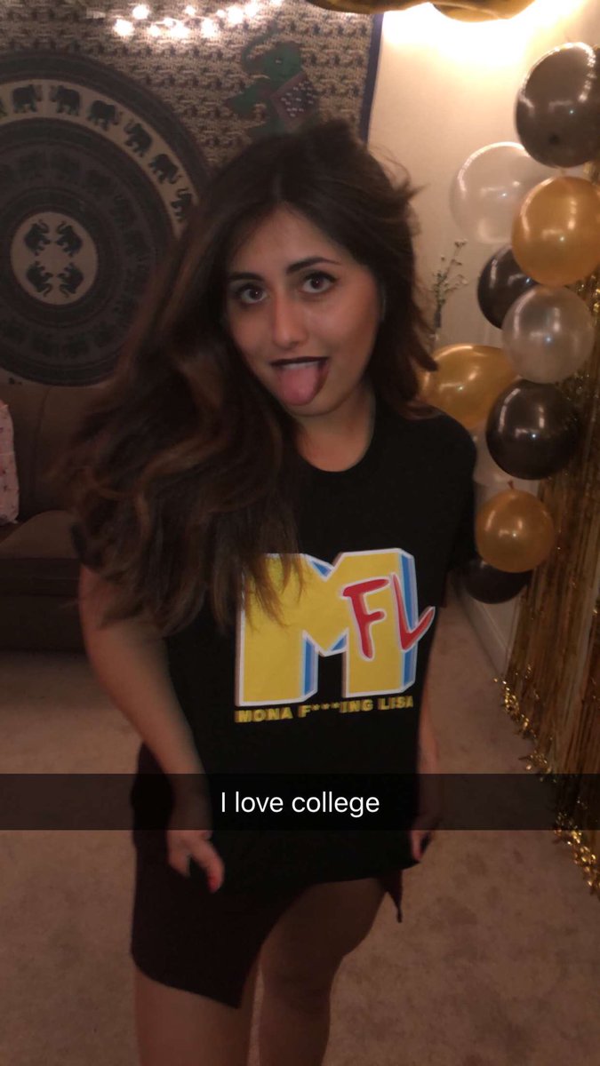 MonaLisaMFL's tweet photo. Another happy customer! #TXST #MFL DM for a t shirt Delivery https://t.co/ll9dl9C0Lq
