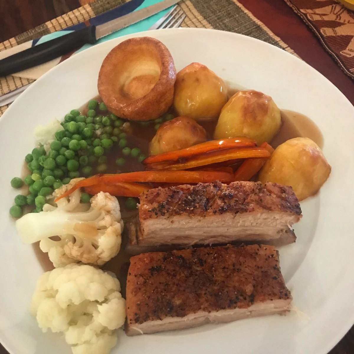 SammyBainbridge's tweet photo. Finishing off a great weekend with @KatBlackburn ‘s yummy Pork belly roast dinner #absolutelystuffed 😊 https://t.co/kz4wn1EpmW