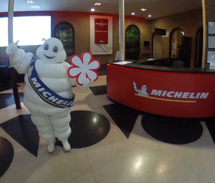 MichelinTyres's tweet photo. Just one day until we reveal the new Michelin stars for 2018. Looks like someone is ready! #MichelinGuide https://t.co/F1ELFlGITw