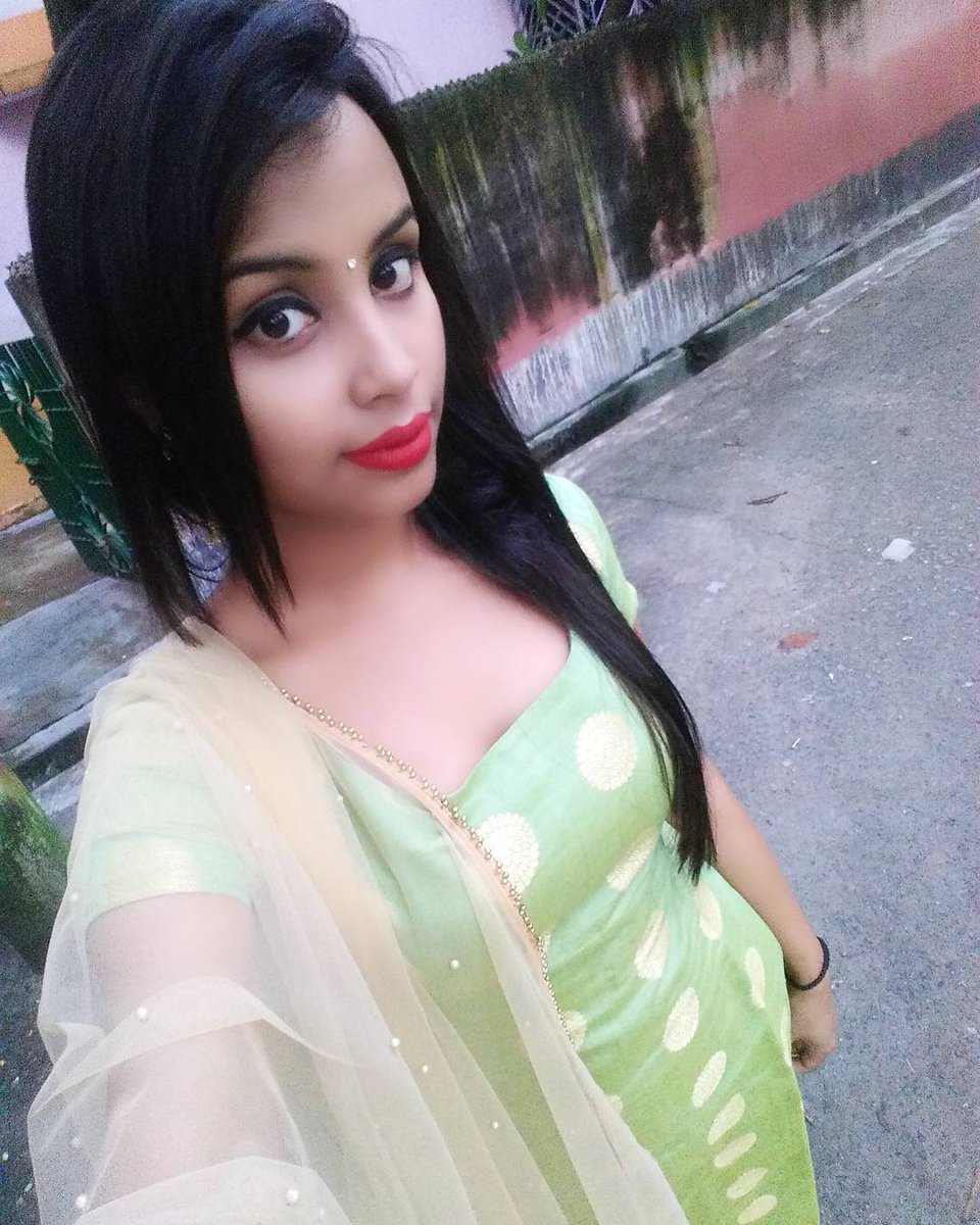sareebeauty's tweet photo. Hello all how i am looking..share ur views ? https://t.co/yBA8rssbjG