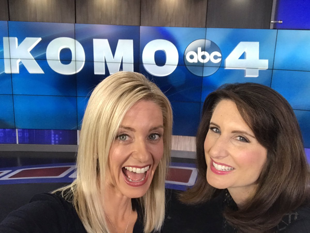 ErinMayovsky's tweet photo. Lovely working with @LeeStoll this AM! What's wrong with the 1st pick? Hmmm #MoABC lol The 2nd shot all good with #KomoNews behind us! https://t.co/N07P1nwdiu