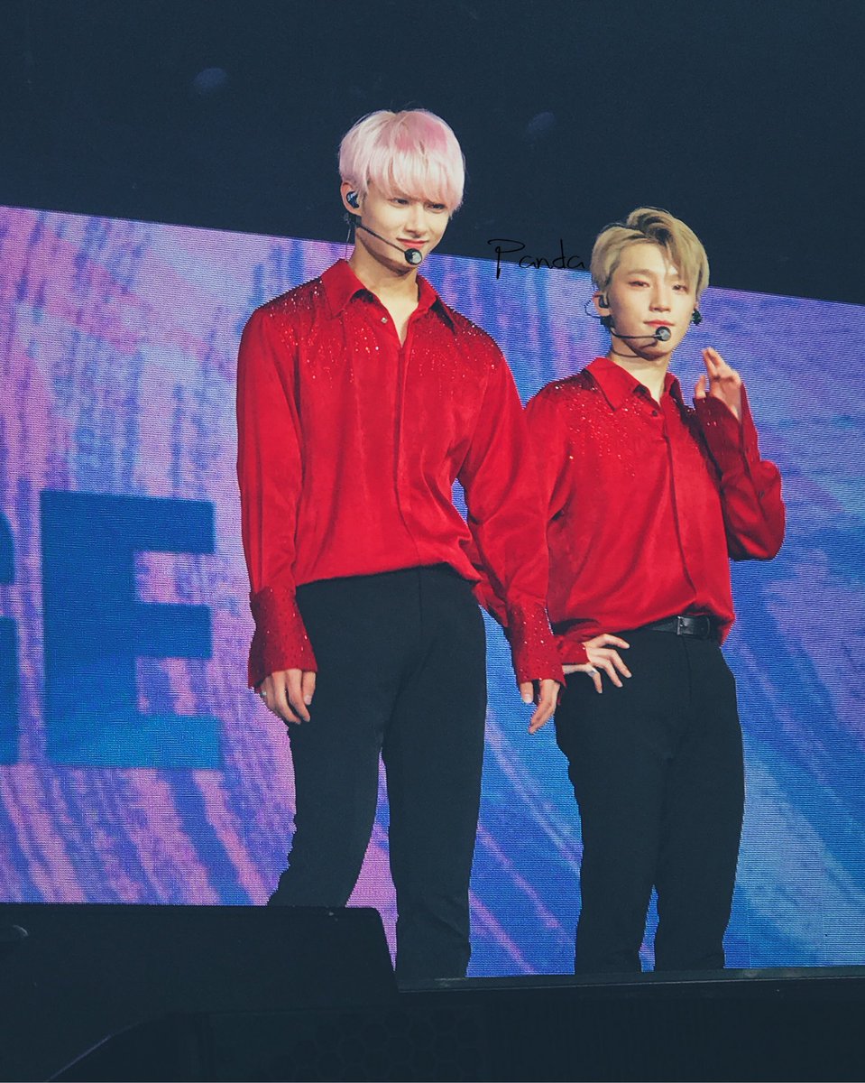 panda611_'s tweet photo. 170929 SEVENTEEN Diamond Edge in SINGAPORE #세븐틴 #SEVENTEEN #준 #JUN #文俊辉 https://t.co/xmSk2IJz0X