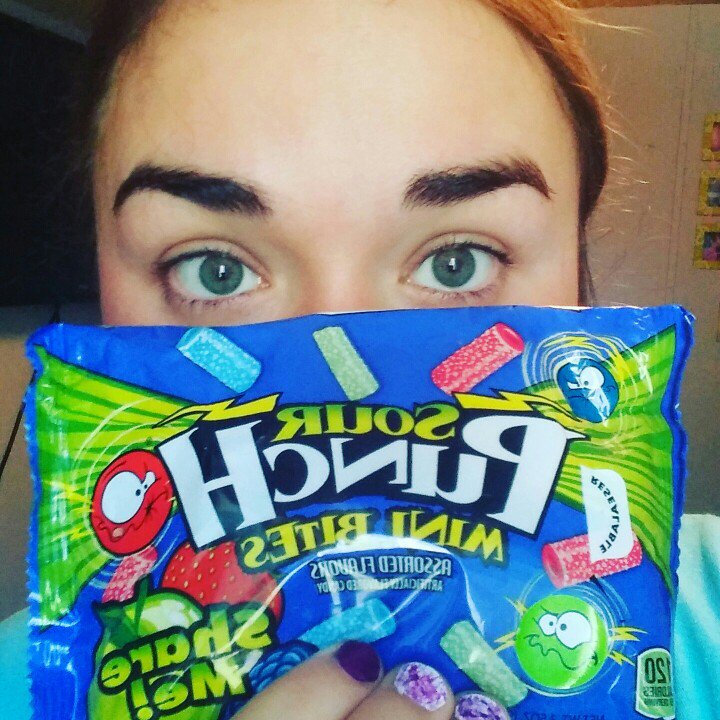 cccbug_2014's tweet photo. I love my Sour Punch Bites that I recieved free from @Influenster for testing! #SourHour #complimentary @SourPunchCandy #DormLifeVoxBox https://t.co/GvBwApeBK1