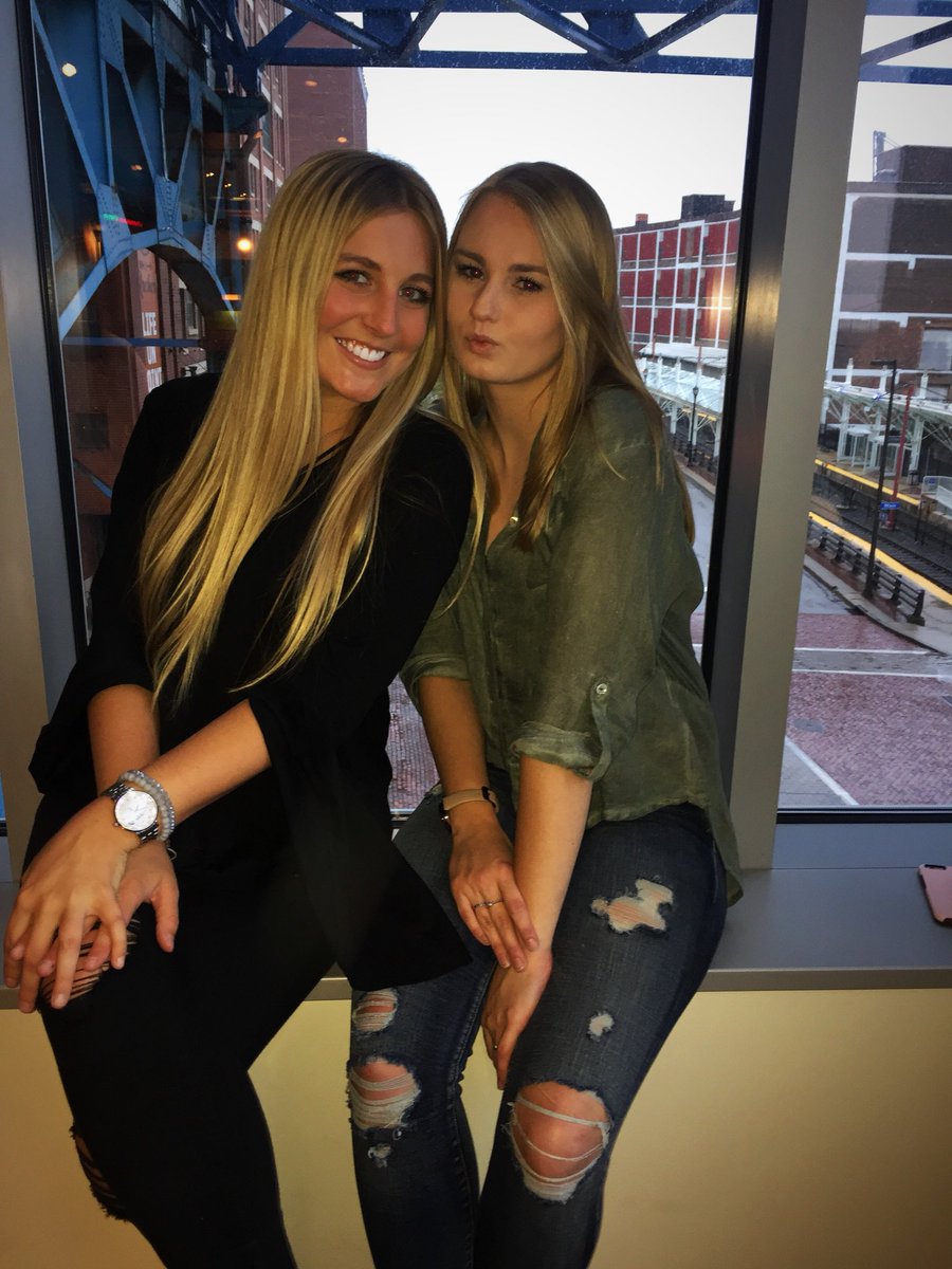 Jenna_Geier's tweet photo. Happy Birthday @s_schmeider 🎉💕 I hope you have a great day and that you are loving Pitt 💖 I need to come visit ! https://t.co/phKWMZovxj