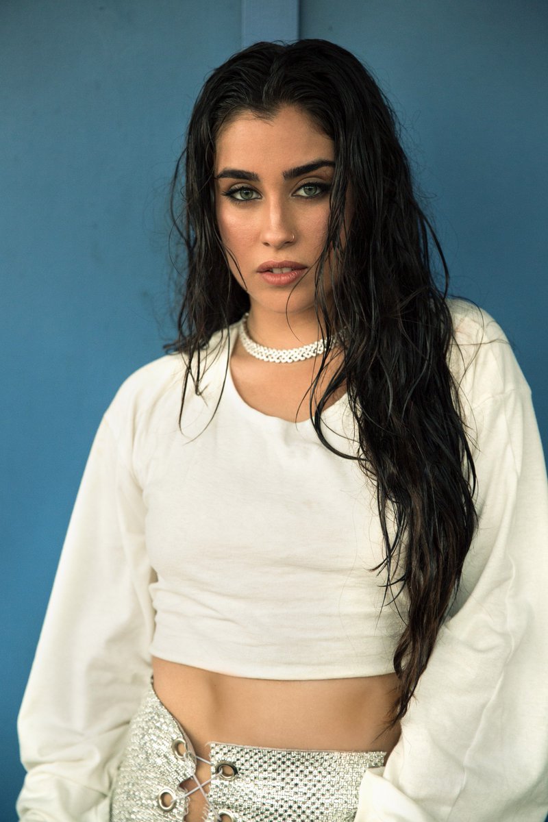 FifthHarmony's tweet photo. #HeLikeThat love love love 🔥 https://t.co/6UDFVx3AyR https://t.co/zjQg8A7vUu