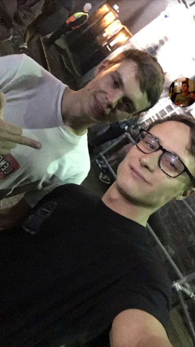 alexdixon1318's tweet photo. #shiters https://t.co/atUq5Zy59y