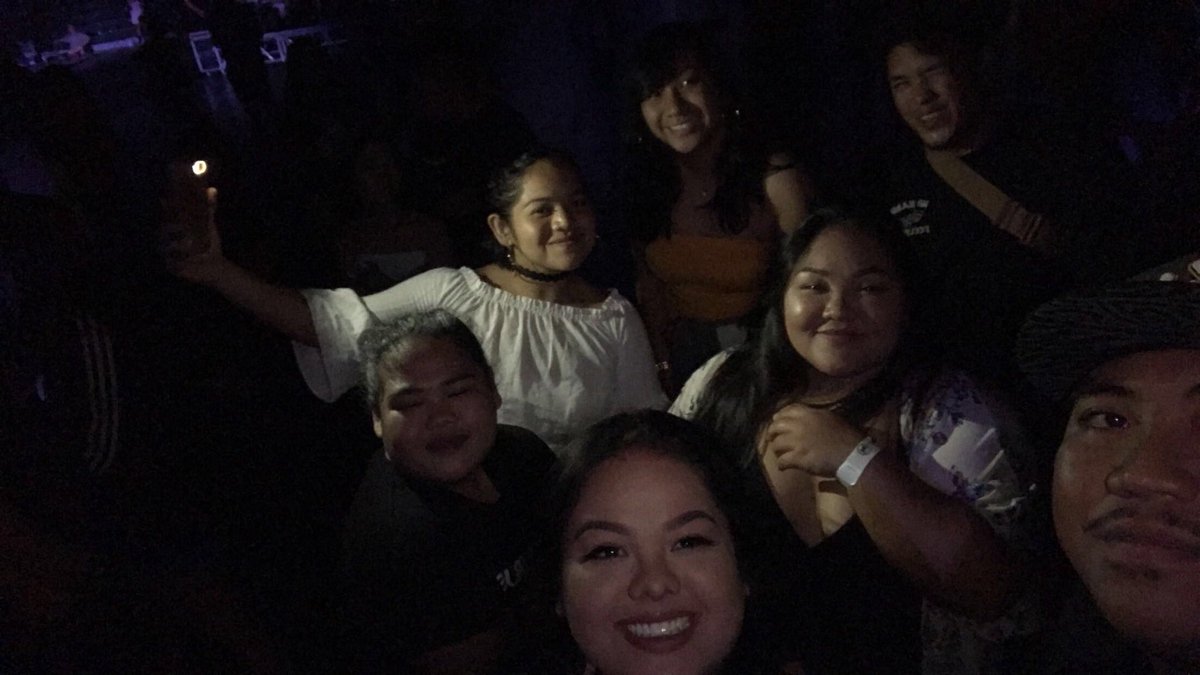 skyeesa's tweet photo. #PEACEOVERPOLITICS #RUSSLIVEINGUAM ❤️🇬🇺🙌🏼 so fucking amazing, we had to see him twice! @russdiemon https://t.co/FprXldkhRY