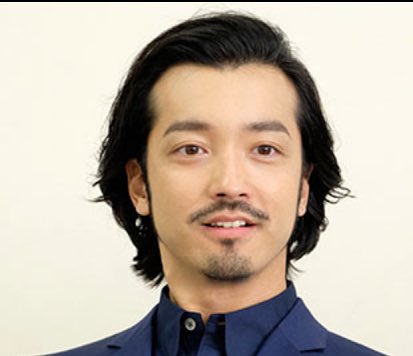 手遅れちゃん 最近オシャレ髭を生やしているお客さんを見て 私もヒゲがあれば人中長いのを少しは誤魔化せるんじゃないか って思うようになってきたけどどうしようもないし そんなことはどうでもいいから置いといて めちゃくちゃかっこいい金子ノブアキを 手遅れちゃん 最近オシャレ髭を生やしているお客さんを見て 私もヒゲがあれば人中長いのを少しは誤魔化せるんじゃないか って思うようになってきたけどどうしようもないし そんなことはどうでもいいから置いといて めちゃくちゃかっこいい金子ノブアキを