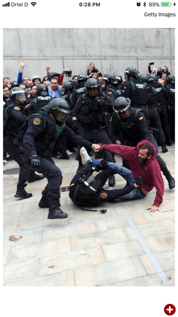 AmirAminiMD's tweet photo. Spain has chosen a rather strange strategy to convince Catalans not to leave them. 

#CatalanReferendum #CatalanReferedendum 
#vergüenza https://t.co/vKufAtMyoF