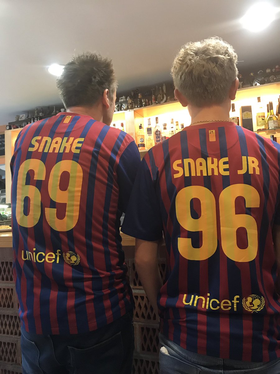 Disappointed the game was played behind closed doors but in true <a href="/OfficialCulesUK/">Penya Union Blaugrana</a> style, the drinking must go on #PUBonTOUR