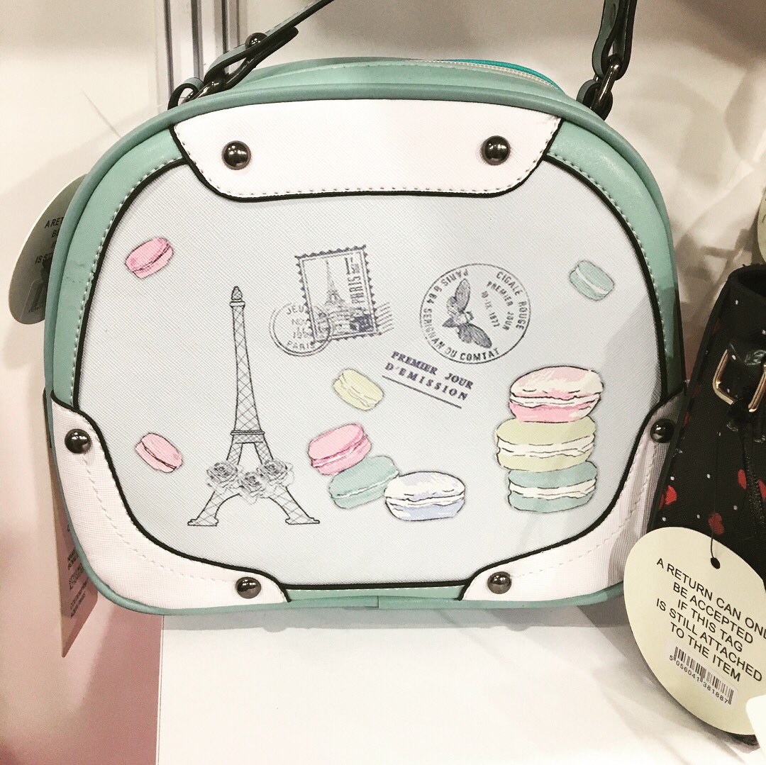 FixMyWardrobe_'s tweet photo. So I might have done something today! @LindyBopDresses #ParisBag #finallywillbemine π #THeCurveFashionFestival #LindyBop https://t.co/reQtqksILb