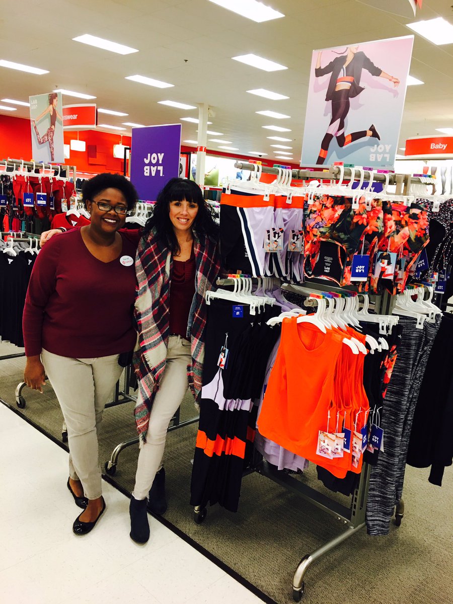 #T1221 #VMTL ~ Joy Lab has launched ~ #joylab #active #activewear #streetfashion #targetstyle 🎯@mariann5244 @DonWLawson <a href="/pebeamjr/">PJ</a>