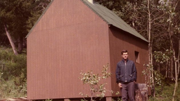 FallenPterodact's tweet photo. UNABOMBER GETTING TINY HOUSE MOVEMENT GOING IN THE 70’S https://t.co/p4mqHeu0We