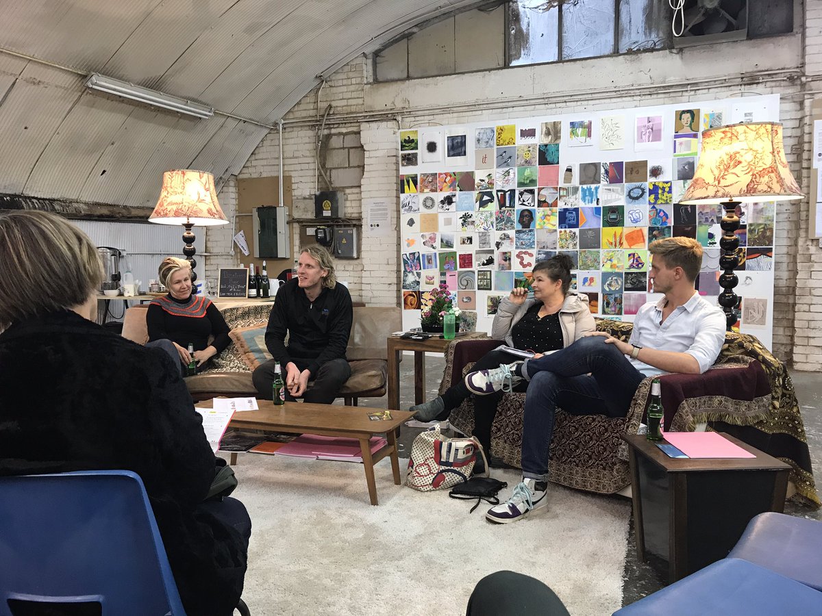 wendymsaunders's tweet photo. #piypaintlounge conversations about painting @sluice__ @PMacArthur Marcus Cope Sarah Pager @AlastairJGordon @paintbritain @PaintUnion https://t.co/cLNMTPoQ2H