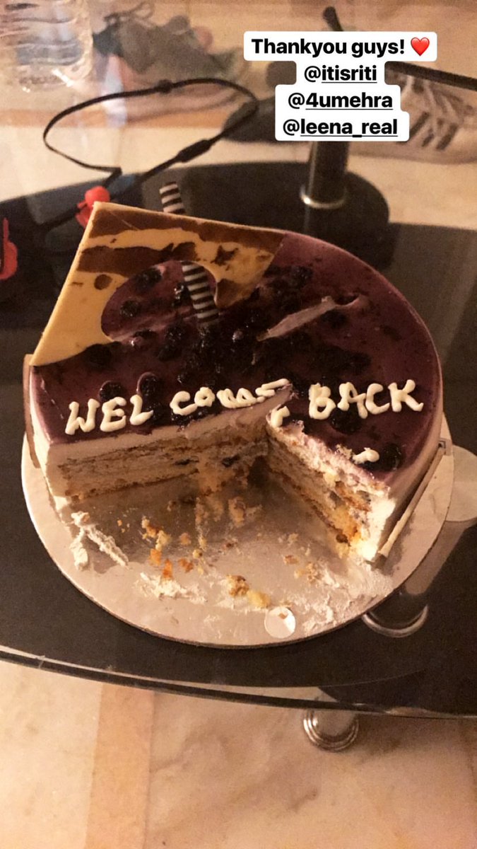 Sriti Jha Cafe tweet media