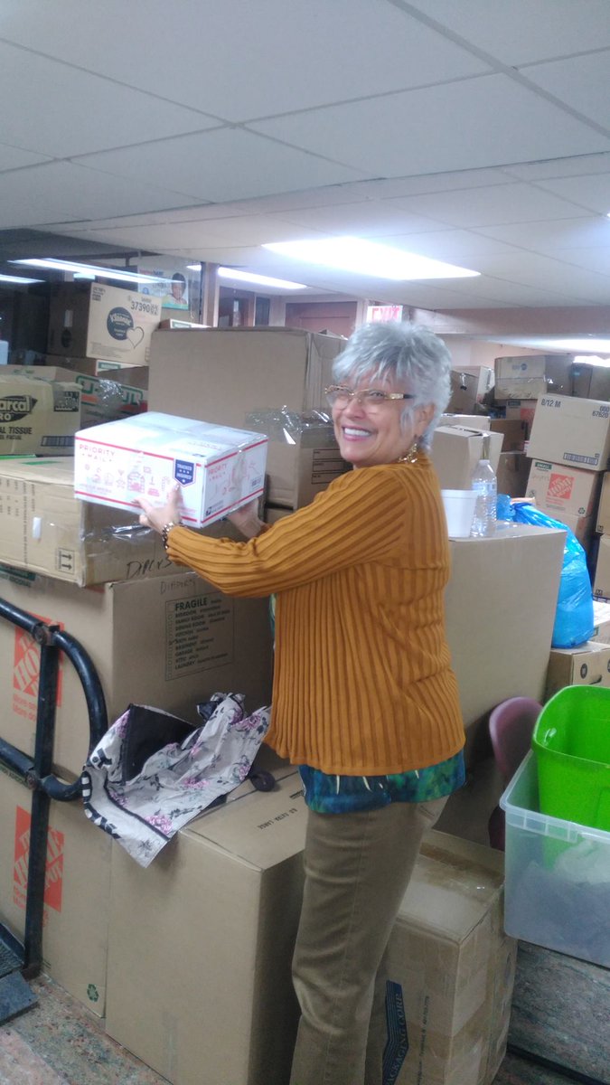 DEECOGroup's tweet photo. @DEECOGroup #TainoTowers #Harlem with Volunteers Packing for #PuertoRicoRelief Join them Mon-Sun in Harlem @ 122nd st + 2nd Avenue https://t.co/Oq5q9Bq94K