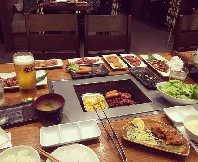 kintanuk's tweet photo. Large selection of meats!

Photo Credit: @annehogwarts https://t.co/x6wonrNDBW