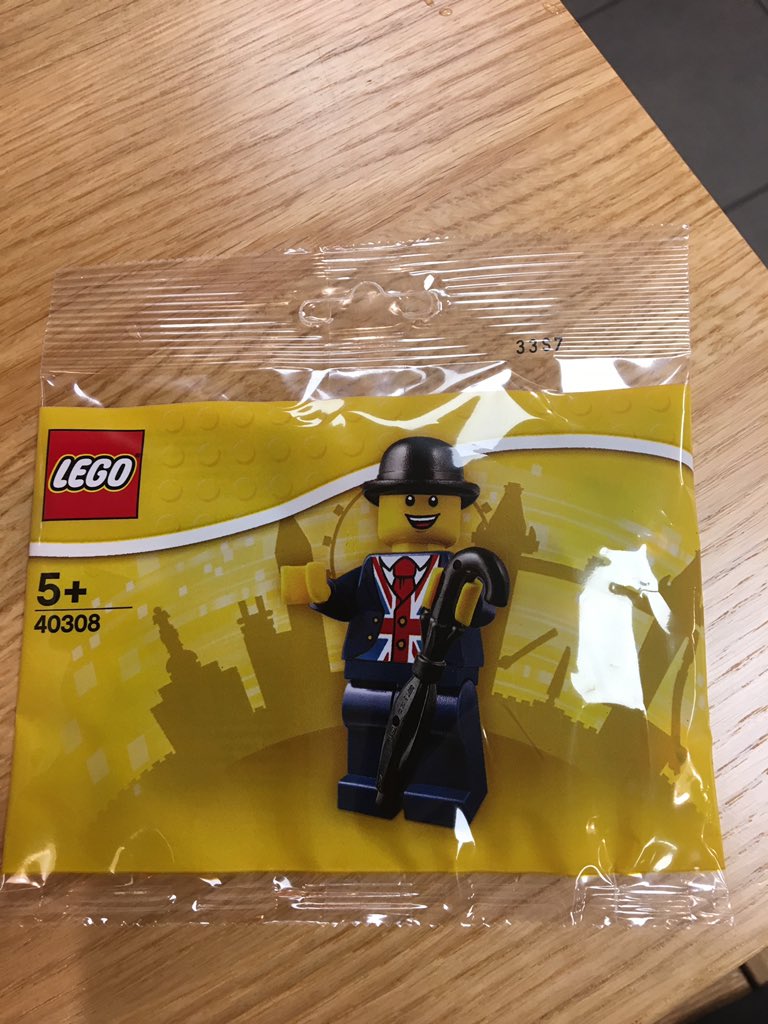 Cool new Lego Lester Minifigure polybag available at the London Flagship store!@brickset <a href="/BrothersBrick/">The Brothers Brick</a> @LCC_AFOLs <a href="/brickshowtv/">The Brick Show</a> <a href="/lego/">Lego</a>