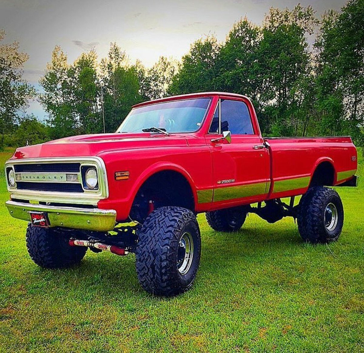 THROWBACKTRUCKS's tweet photo. #Chevy https://t.co/PSLGE5WwII