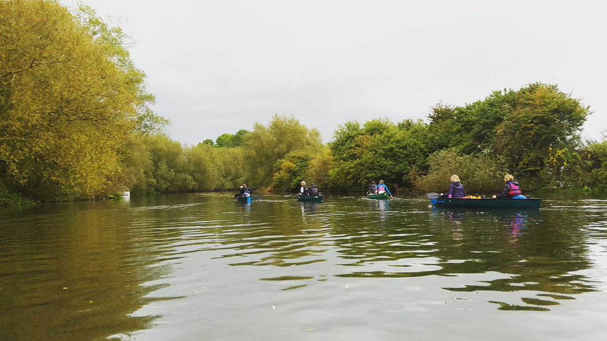 Women4Adventure's tweet photo. Canoeing trip along #RiverThames  with friends. What a way to explore England! Thank you @scretadventures . @VisitBritain @visitreadinguk https://t.co/30VHWhaz3s