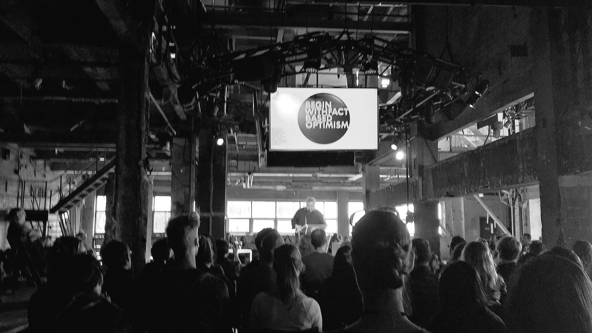 RobinWhittall's tweet photo. The data says this is best time in human history to be alive -@BEMASSIVECHANGE #EDITDX https://t.co/RmpTqEw6rH