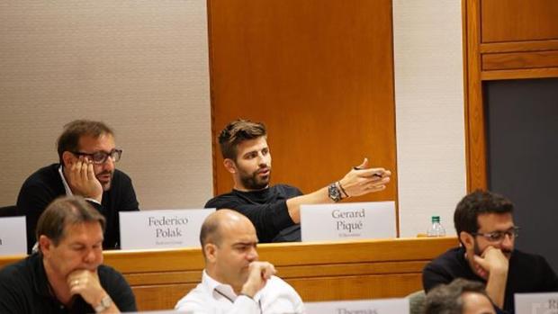 sport's tweet photo. #ÚLTIMAHORA | Piqué: "Tenemos un presidente del gobierno que tiene el nivel que tiene...no sabe ni hablar inglés.." https://t.co/fnrbIvhAgq https://t.co/DM4pLDUZJX