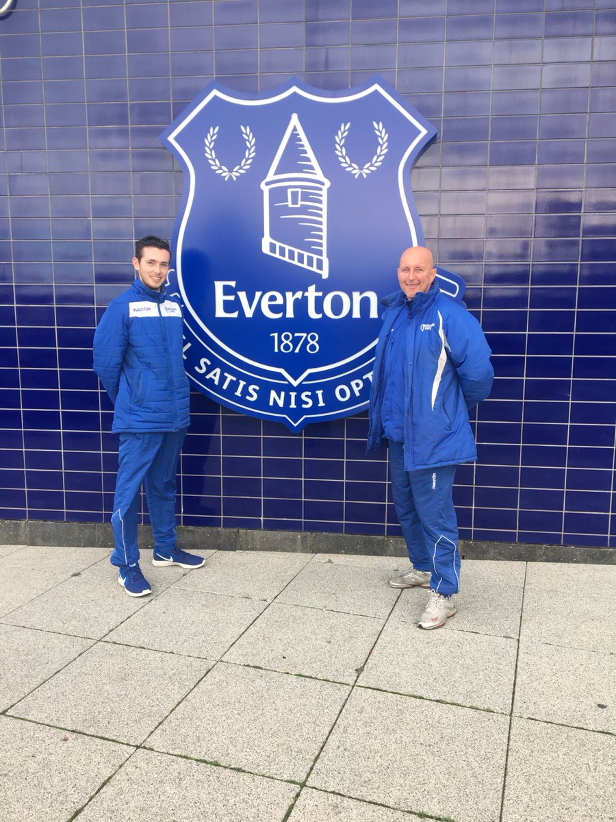 dcsoccer88's tweet photo. Great experience for some of our students @dcsoccer88 taking group of talented young players to train @Everton #WellDone #CoachingExperts https://t.co/qgqZ7jYRWS