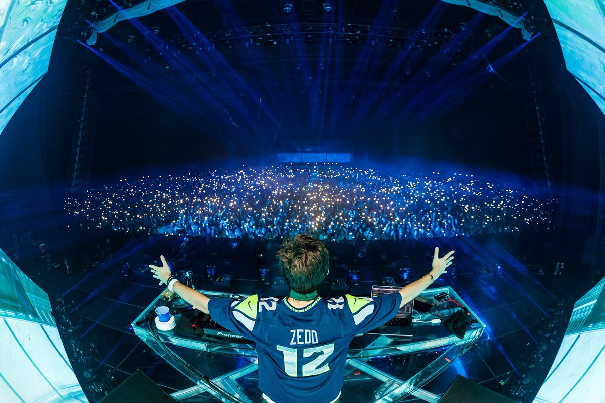 Zedd's tweet photo. Night 2 of #EchoTour: SEATTLE

(📸:  @tylerhillphoto) https://t.co/bRrM4jV01b