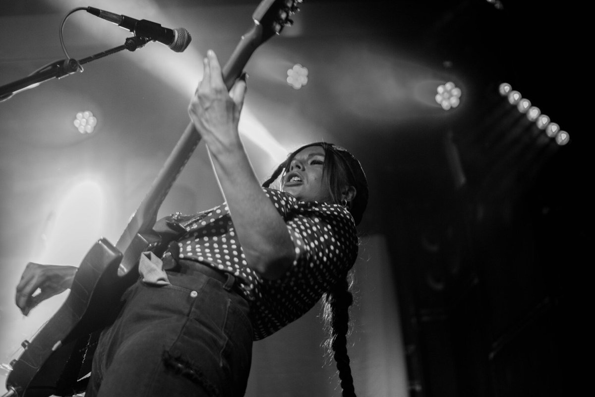 bonesbandbones's tweet photo. GIG 6. SIOUX CITY. ( 📷 @_laurenschorr_ ) #bonesbandbones #bonesuk #highlysuspect #beautifulisboring https://t.co/I0Ke0hCL9o
