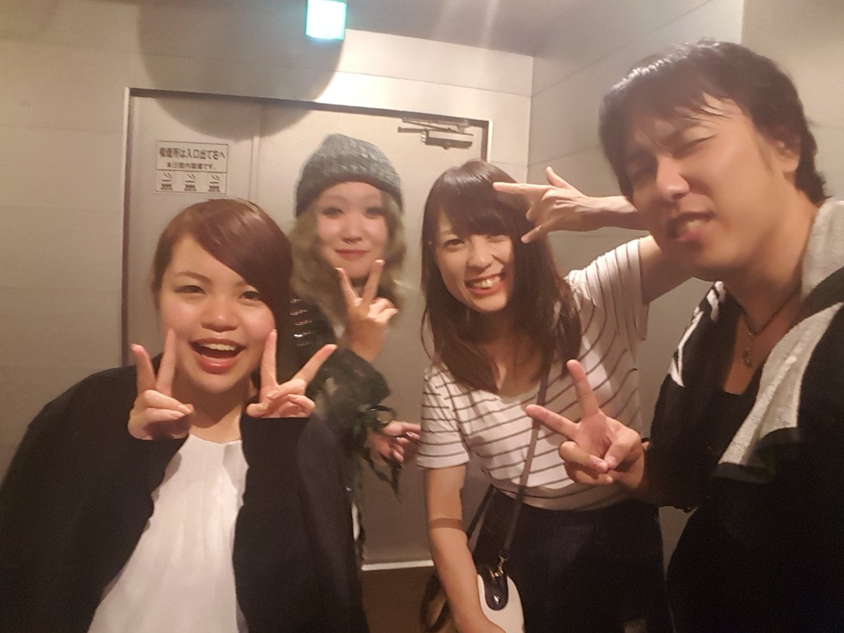 HIDE_SHALLY's tweet photo. 今日のライブは楽しかったー(*´∀｀*)
さいっこうやなー‼オレプレとは殺し愛のライブしようねって言ってたけど、いい殺し愛でした
勝った気も負けた気もしないww
今日も友達増えましたwまたタイバンしましょうね https://t.co/E9AdqpFkEO
