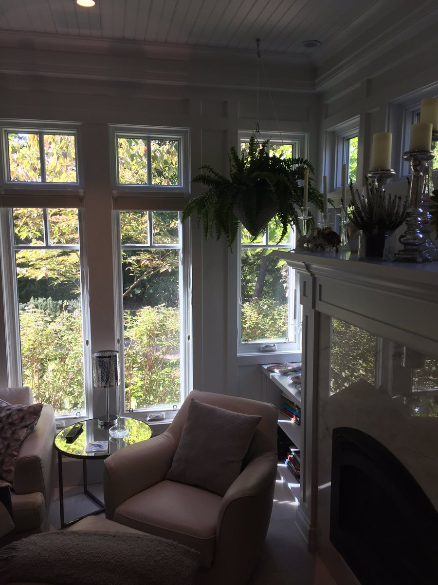 #ParadeofRenos17 Barton St. home from <a href="/duobuilding/">DUO Building</a> is a popular stop! A great downtown heritage home transformed into modern condos.