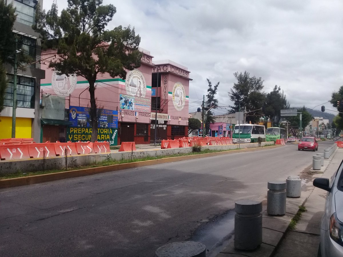 RedEmpGAP's tweet photo. Obras inecesarias incompletas #CDMX #Linea7Metrobus @COCORACO1 @amda_mx @vebuart_1 @joseahumada1981 @PolancoCapital @carmen_olvera @rsnunez https://t.co/mzaGIcY5yd