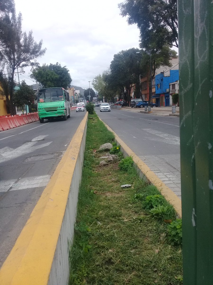 RedEmpGAP's tweet photo. Obras inecesarias #Linea7Metrobus #CDMX @ControlCMX1 @sdpnoticias @Involucrategam @ALDFmorena @LibanoParque @nexosmexico @jenaro9 #RT https://t.co/Sv7Sva6rvq