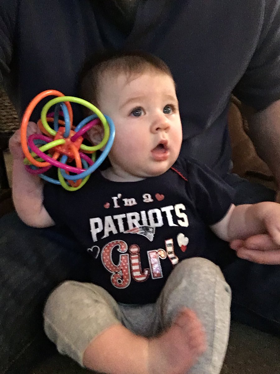 ppercy16's tweet photo. 6mo old this week &amp; Pats Fan my whole life. #GoPats https://t.co/bfdevQVbPn