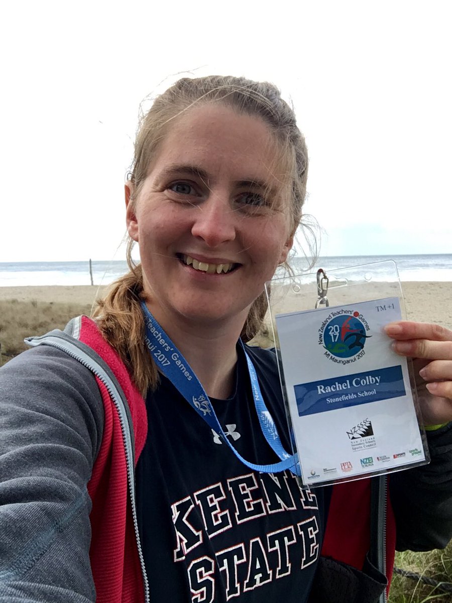 MzunguPEteach's tweet photo. Showing @KeeneState_ and @StonefieldsSch pride at the Inaugural NZ Teacher Games #kscowls #nztg17 https://t.co/hOPq03r8lm