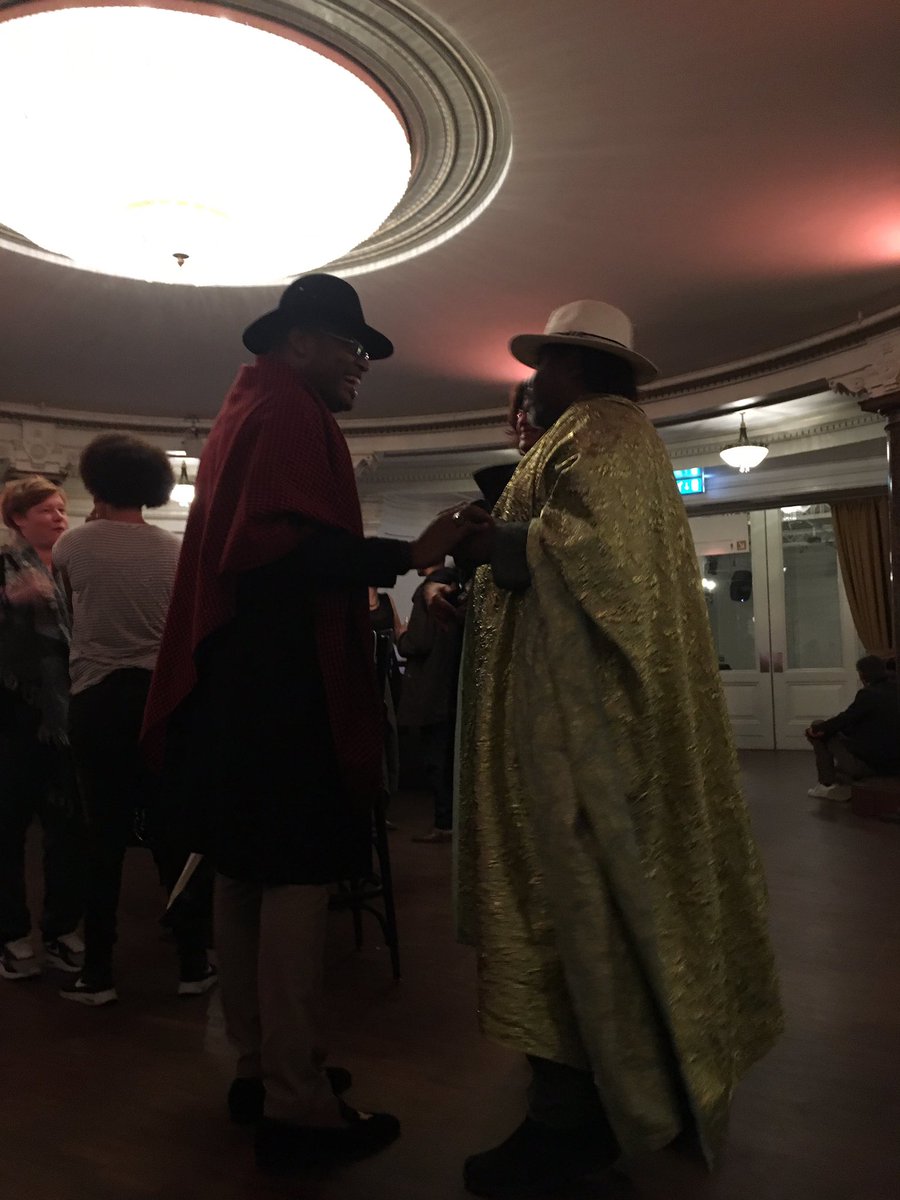 Black Renaissance gaat zo beginnen in een volle Stadsschouwburg Amsterdam. #blackachievementmonth #bam2017 #spanning #enthousiast