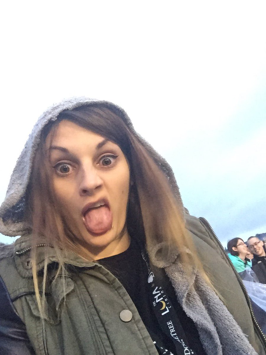 almightyrods's tweet photo. @TheLunaCinema this ones 30 tomorrow, can I get a happy birthday Becky?! #itsaunixsystem https://t.co/5QCobMABk4