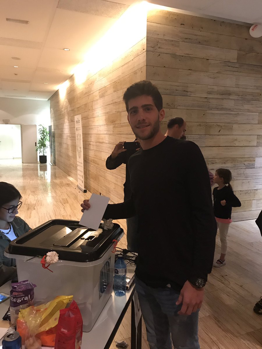 Ja he votat. Democràcia !!