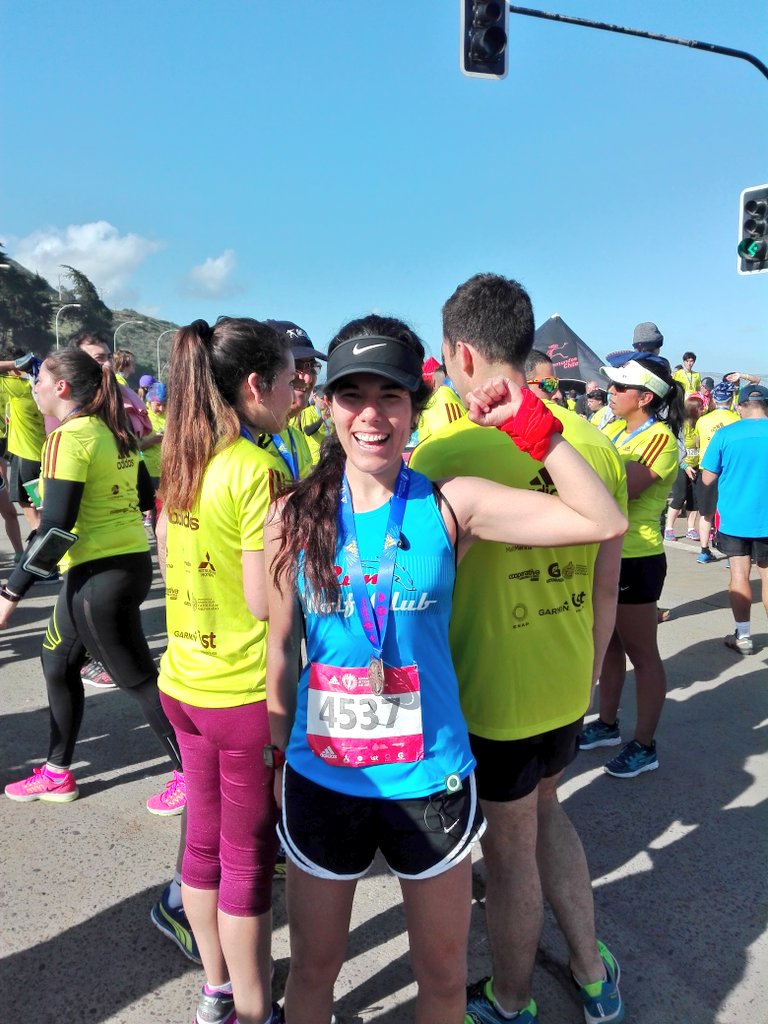 ZurdaLoka's tweet photo. Llegué con las piernitas molidas, pero igual bajé mi marca personal 🎉 @maratonvina #21K #GoZurdaGo https://t.co/qCafMbUpOf