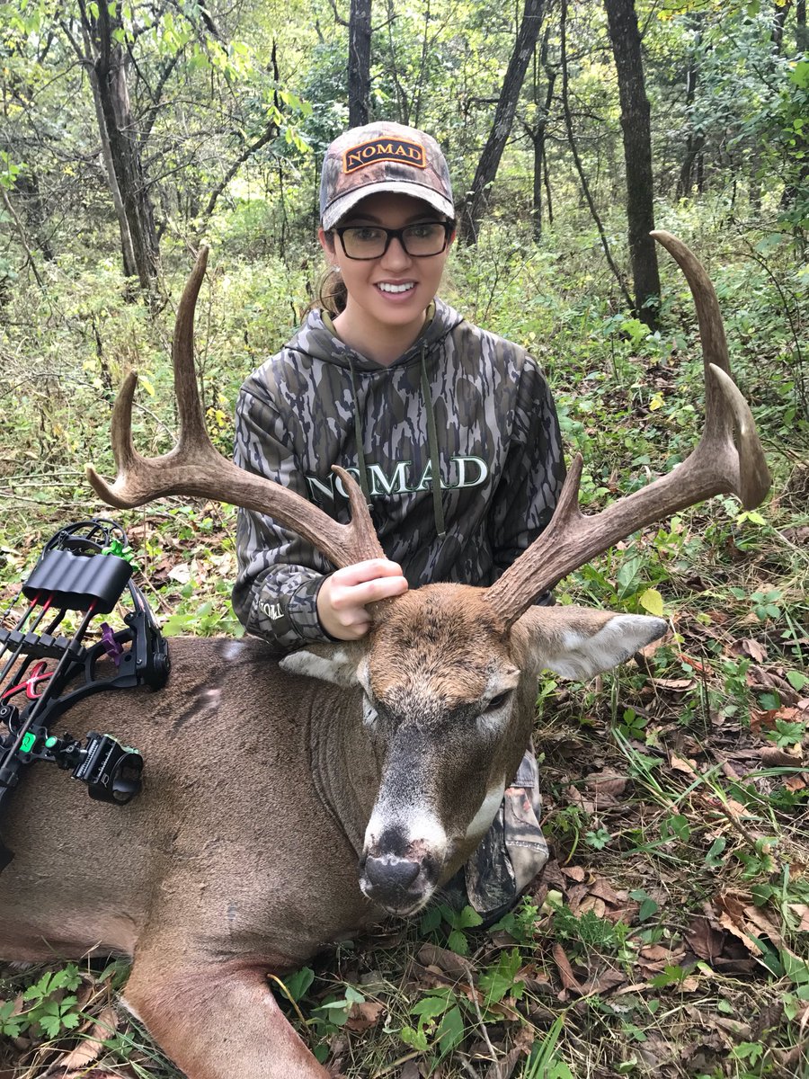 DruryOutdoors's tweet photo. @TaylorDruryDOD got it done in MO w/ her @PSEBows Premonition🏹 This 7.5 yr old we named "Forky the Pig" gave her an 18 yd shot+epic footage! https://t.co/83Xn8XJDYt