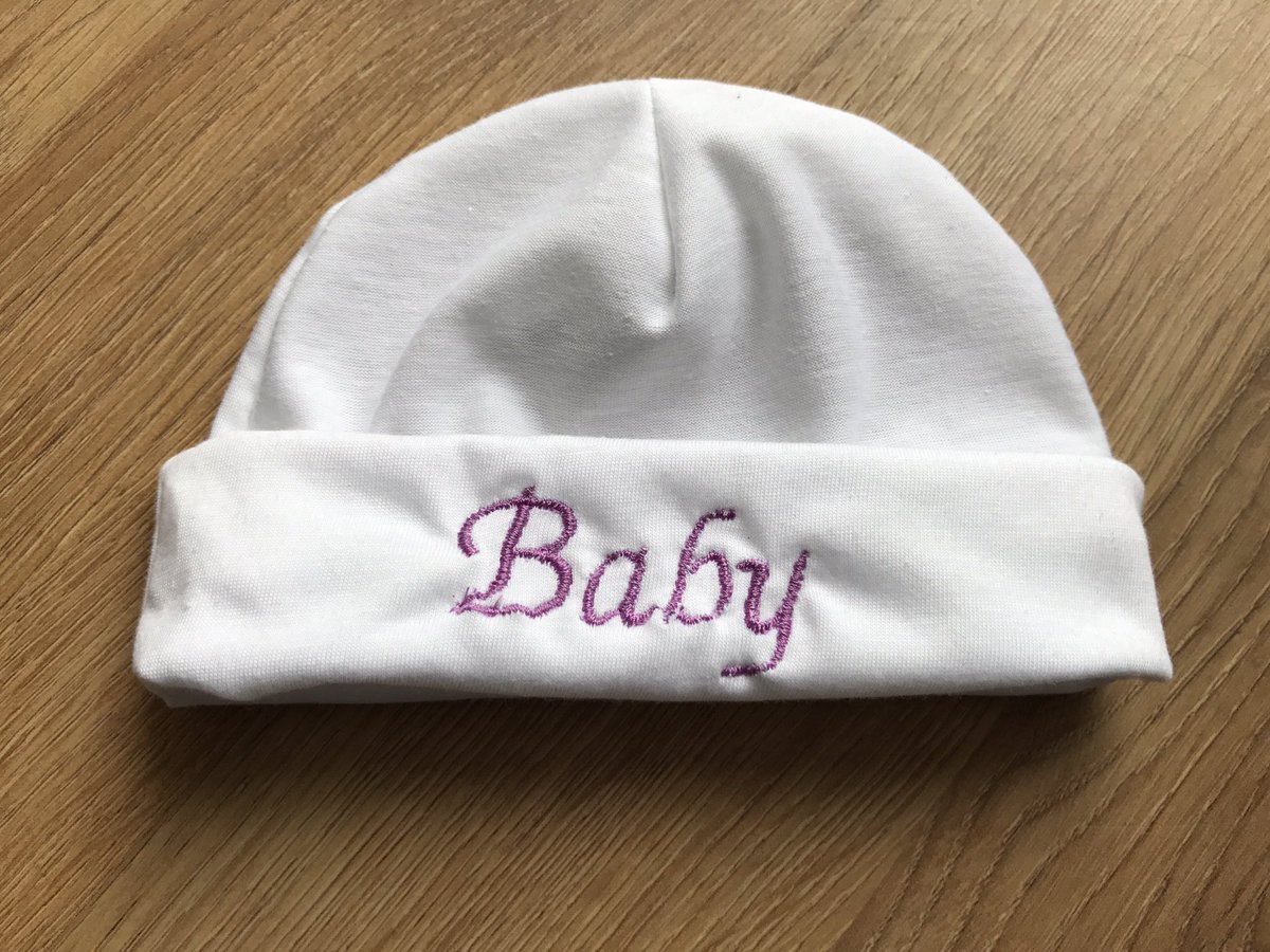 clarebears13's tweet photo. New personalised baby hats now available on our website 👶🏼👶🏼 https://t.co/3ANDytzD5O #Baby #SBS #uksopro #HandmadeHour #babystyle #shopsmall https://t.co/fbbqiHy1fF