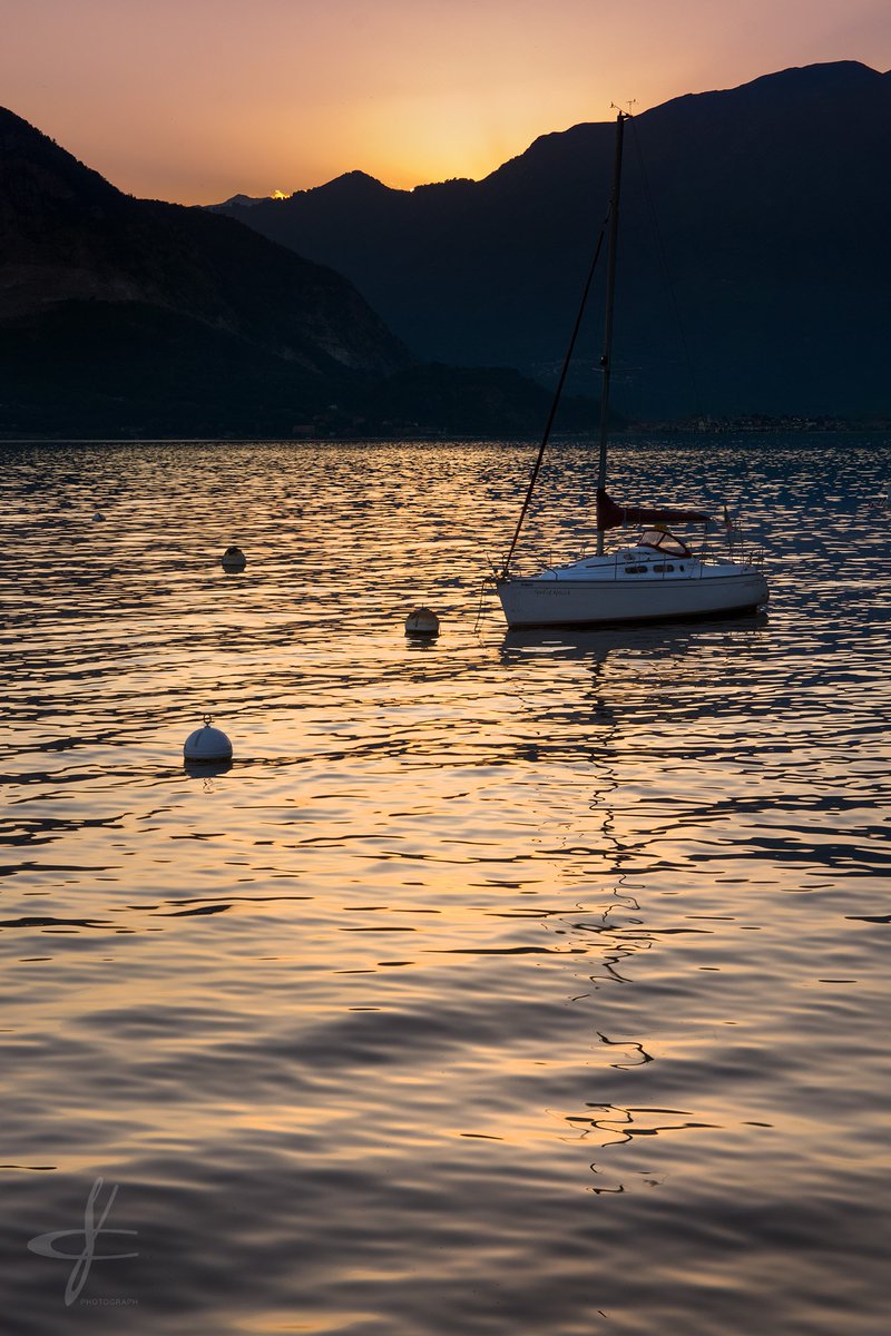 Kry_ph's tweet photo. luce lacustre ©CriSevePhotograph fullHD https://t.co/gLoF7k7gn5 #verbania #lake #photography #sunset #lagomaggiore #landscape #italy #PENTAX https://t.co/3Vrh0EzFDZ