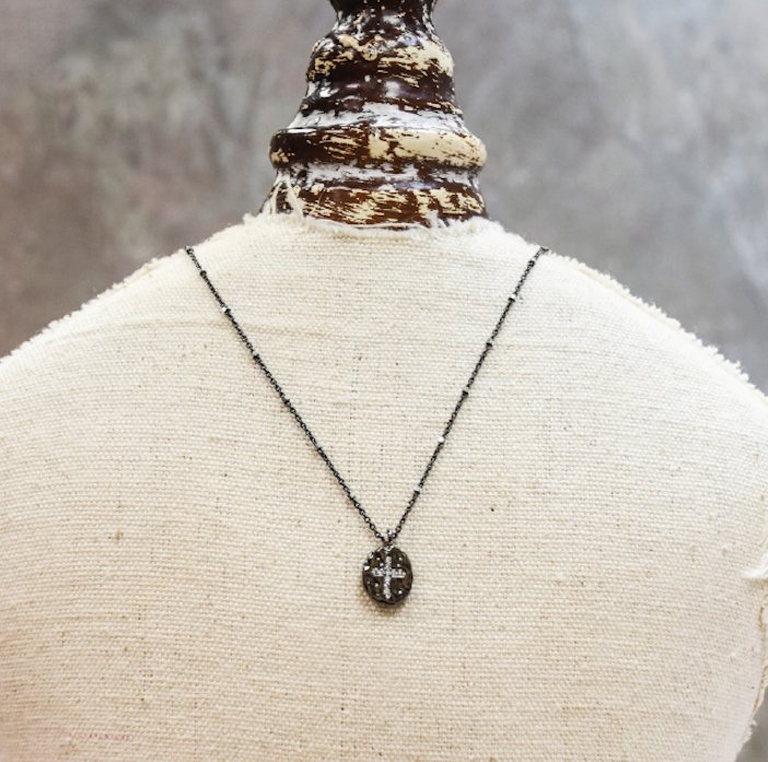 CTBling's tweet photo. hloe…simple,  chic and sophisticated. https://t.co/aq3VgtsDSG https://t.co/6Uw8JaiXv8