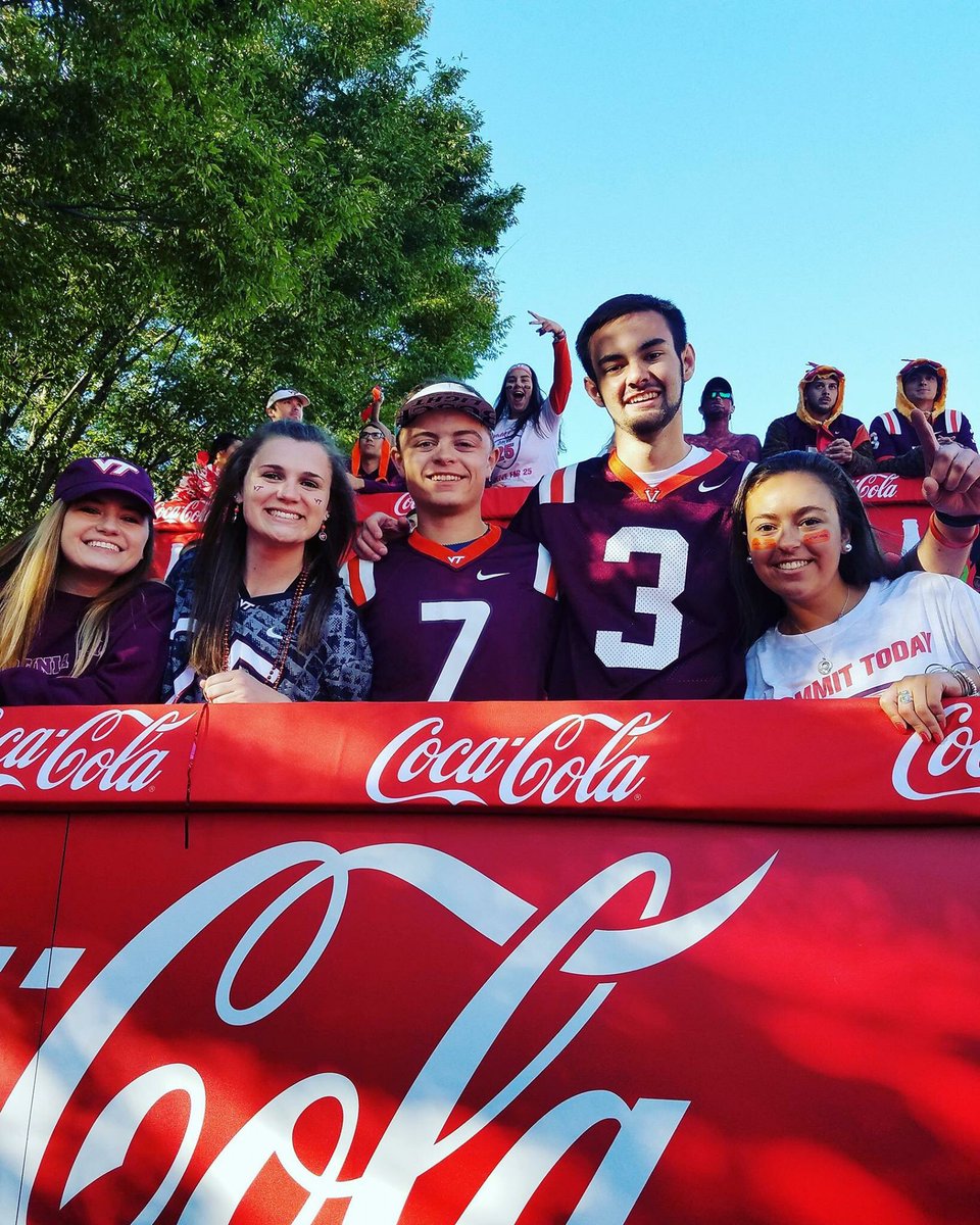 nnichols_'s tweet photo. Best crew around in the #refreshzone. Love @VTPromos 🏈🏈 https://t.co/S3ZKGgmUHY
