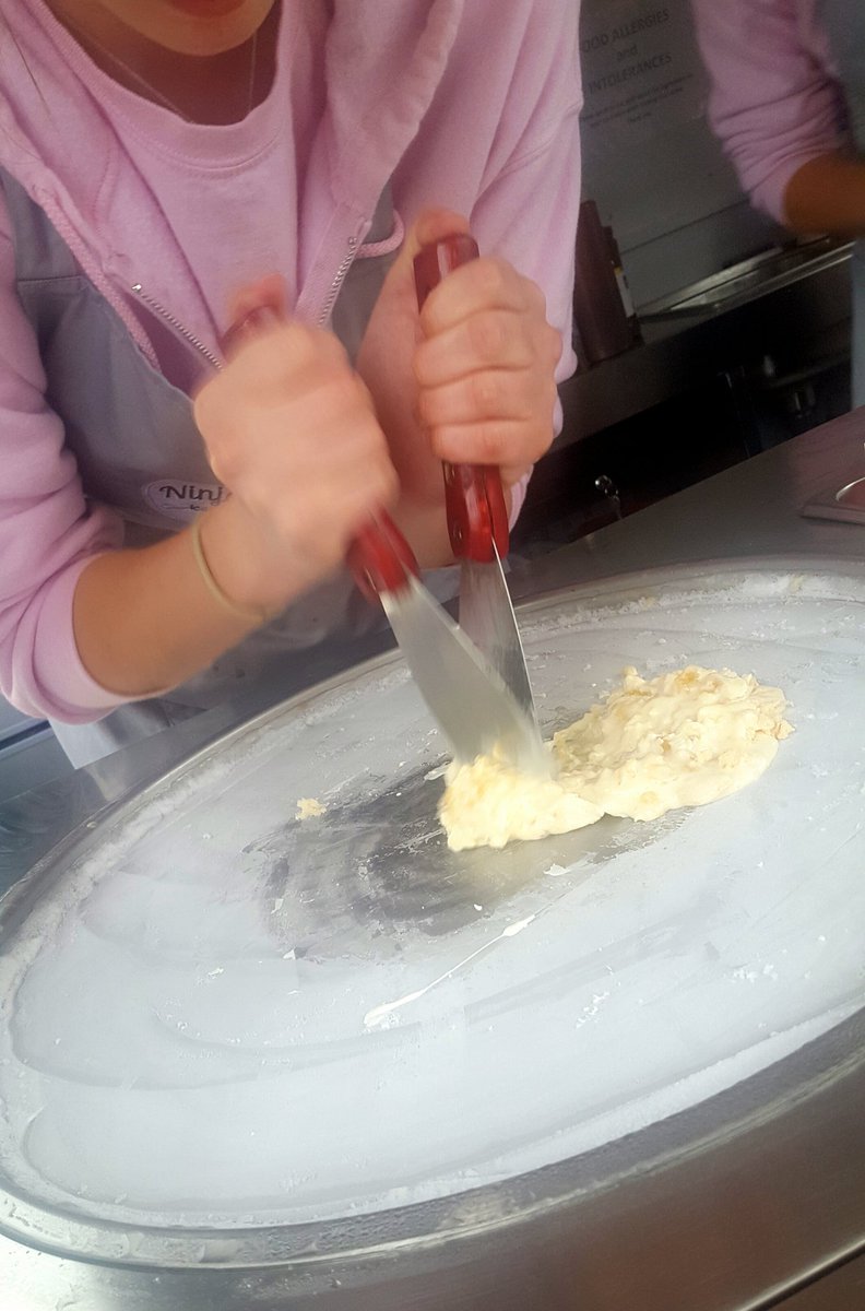 Rina Eleftheriou tweet media